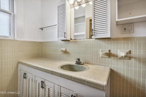 Bath - 116 Benachi Ave, Biloxi, MS 39530 photo 2 of 6
