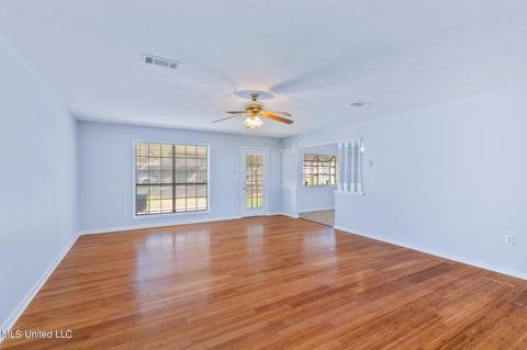 702 Wayne Dr, Canton, MS 39046 photo 7