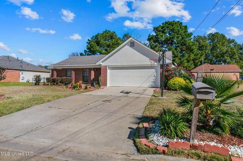 702 Wayne Dr, Canton, MS 39046 photo 3