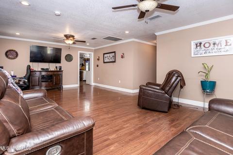 10317 Kevin Dr, Moss Point, MS 39562 photo 7