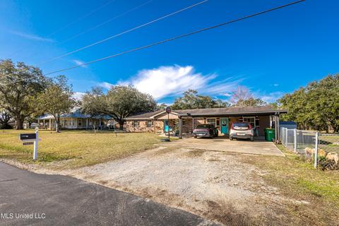 10317 Kevin Dr, Moss Point, MS 39562 photo 3