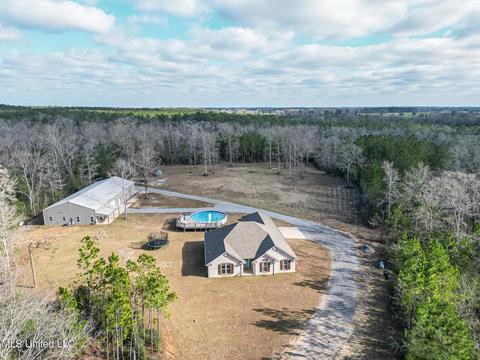 60 Carl Taylor Rd, Wiggins, MS 39577 photo 2