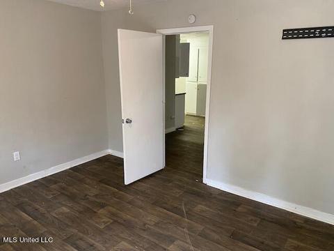 3109 Fleetwood Dr, Jackson, MS 39212 photo 3