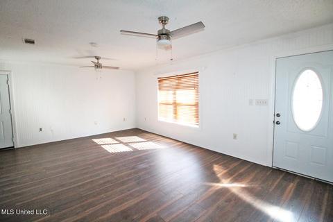 161 Meadow St, Lucedale, MS 39452 photo 9