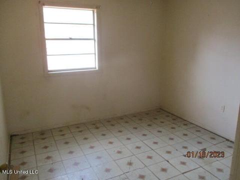 4626 Kirkley Dr, Jackson, MS 39206 photo 9