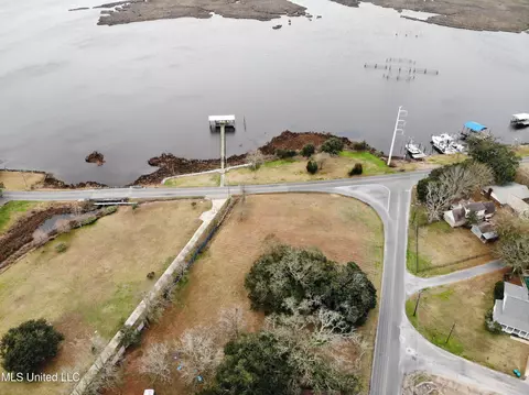 River Road, Pascagoula, MS 39567