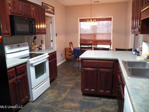 3355 Stone Meadow Cv, Nesbit, MS 38651 photo 7