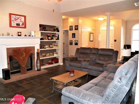3355 Stone Meadow Cv, Nesbit, MS 38651 photo 4