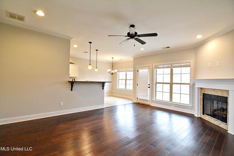 1888 N Clair Cir, Hernando, MS 38632 photo 3