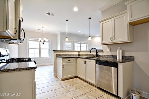 1888 N Clair Cir, Hernando, MS 38632 photo 7