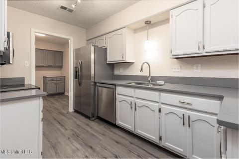 7045 Blue Grass Rd, Olive Branch, MS 38654 photo 6