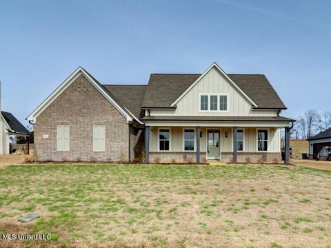 3716 Fossil Hill Dr, Hernando, MS 38632