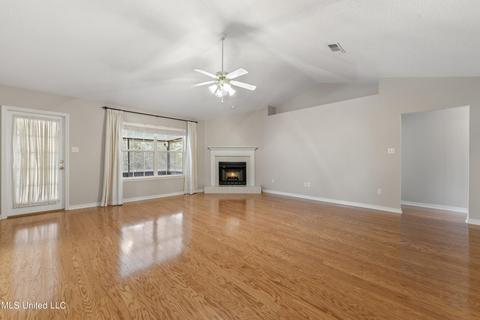 801 Eagle Eyrie Dr, Biloxi, MS 39532 photo 3