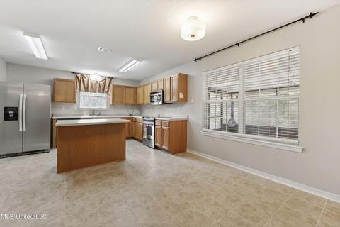 801 Eagle Eyrie Dr, Biloxi, MS 39532 photo 8