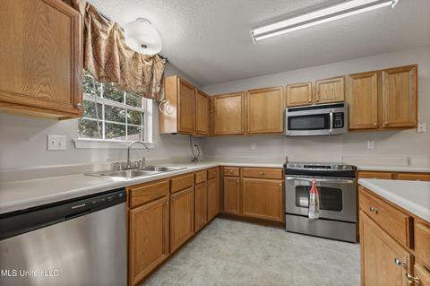 801 Eagle Eyrie Dr, Biloxi, MS 39532 photo 10