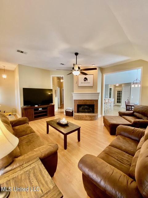 101 Afton Dr, Brandon, MS 39042 photo 2