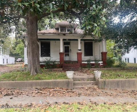 925 Bowmar Ave, Vicksburg, MS 39180