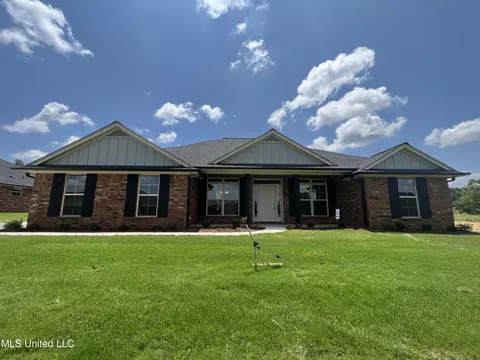 5933 Grove Ln, Horn Lake, MS 38637