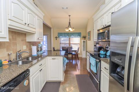 203 Glensview Cv, Brandon, MS 39047 photo 14