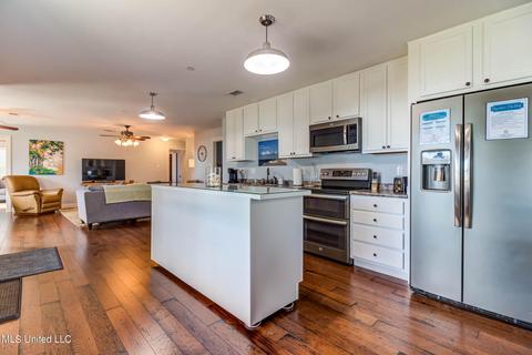 504 Gulf View Ave, Long Beach, MS 39560 photo 17