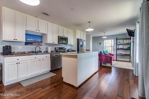 504 Gulf View Ave, Long Beach, MS 39560 photo 13