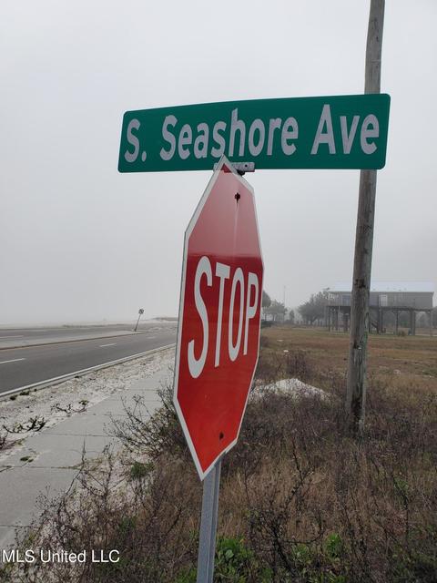 301 S Seashore Ave, Long Beach, MS 39560
