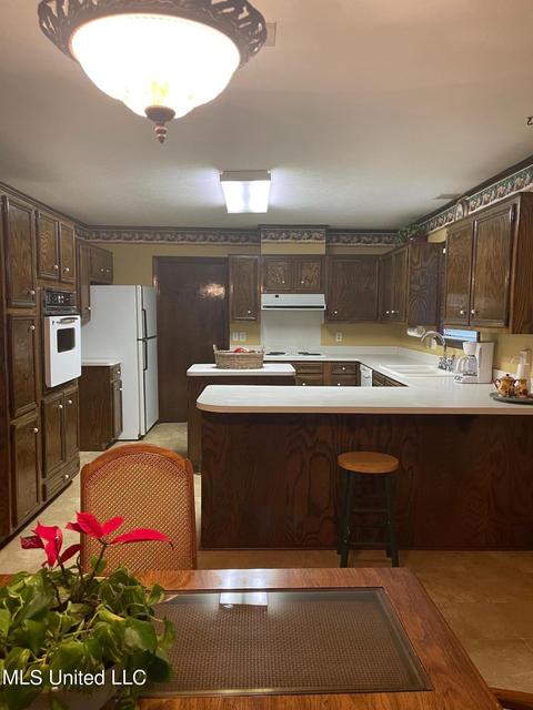 202 Hampton St, Clinton, MS 39056 photo 8