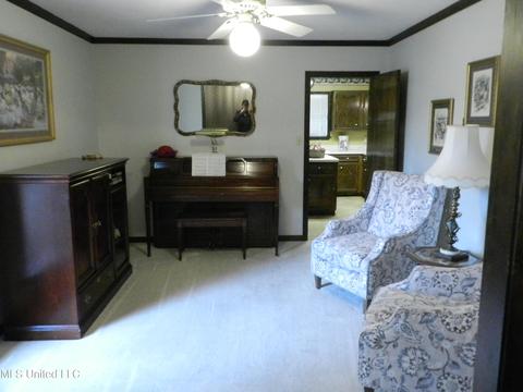 202 Hampton St, Clinton, MS 39056 photo 4