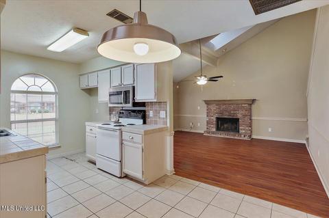 2038 Fox Cv E, Byram, MS 39272 photo 15