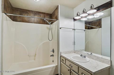2038 Fox Cv E, Byram, MS 39272 photo 20