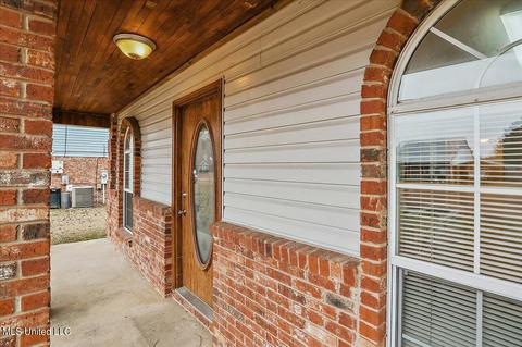2038 Fox Cv E, Byram, MS 39272 photo 4