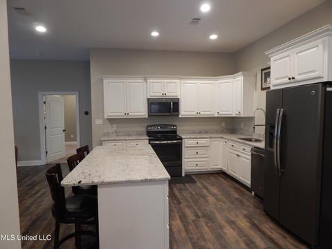 169 Cedar Rdg, Lucedale, MS 39452 photo 3