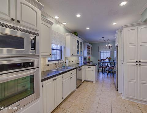 301 Warwick Rd, Clinton, MS 39056 photo 21