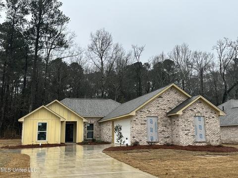 137 Allie Ln, Canton, MS 39046