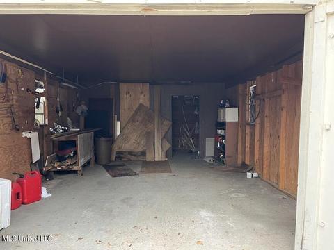 724 W Border Ave, Wiggins, MS 39577 photo 14