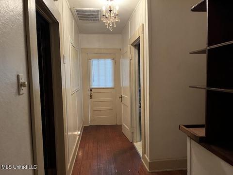 724 W Border Ave, Wiggins, MS 39577 photo 8