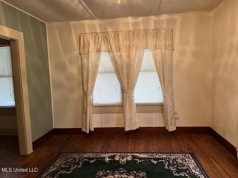 724 W Border Ave, Wiggins, MS 39577 photo 5