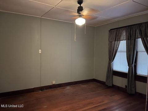724 W Border Ave, Wiggins, MS 39577 photo 7