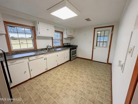6043 Daugherty Rd, Long Beach, MS 39560 photo 4