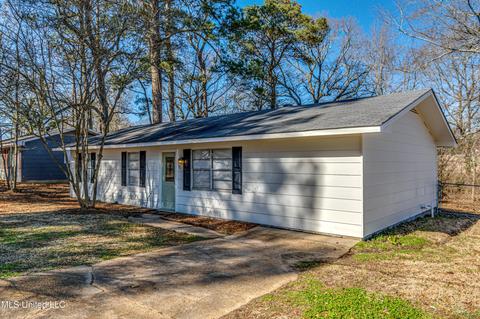 72 The Pines St, Benton, MS 39039 photo 2