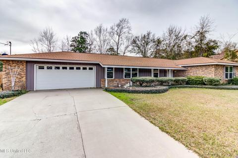 56104 E Diamondhead Dr, Diamondhead, MS 39525 photo 1