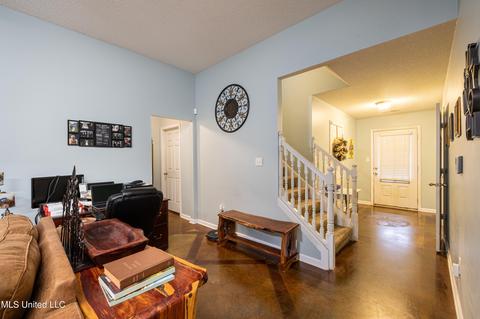 5860 E Bedford Loop Loop, Southaven, MS 38672 photo 4