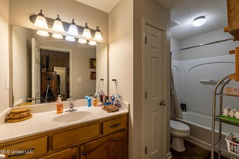 5860 E Bedford Loop Loop, Southaven, MS 38672 photo 18