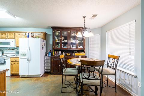 5860 E Bedford Loop Loop, Southaven, MS 38672 photo 10