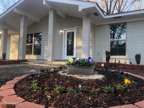 640 Briarcliff Cir, Jackson, MS 39212