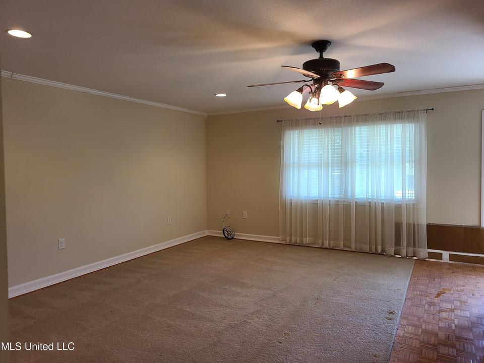  345 Franks Dr, Biloxi, MS 39531 photo 3