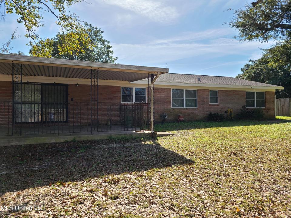  345 Franks Dr, Biloxi, MS 39531 photo 13