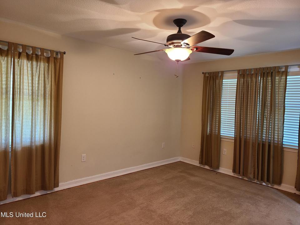  345 Franks Dr, Biloxi, MS 39531 photo 8