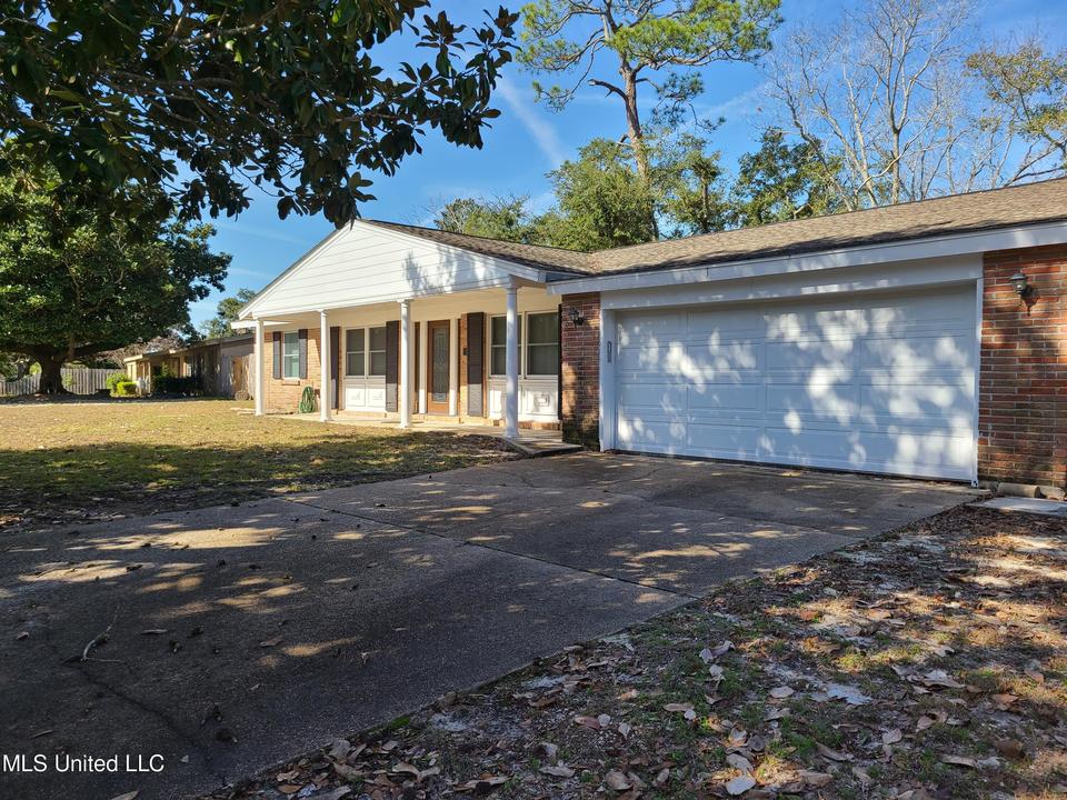  345 Franks Dr, Biloxi, MS 39531 photo 14