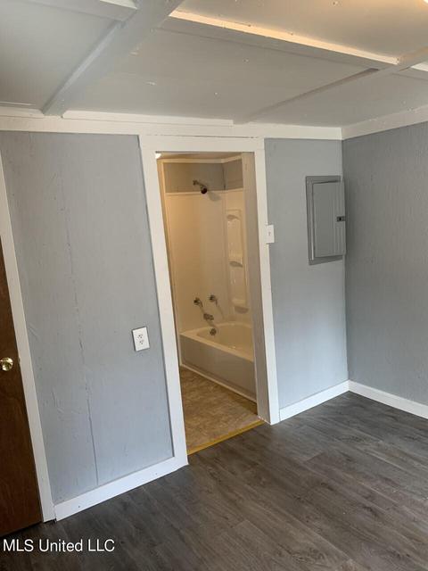 634 E Adams St, Kosciusko, MS 39090 photo 5